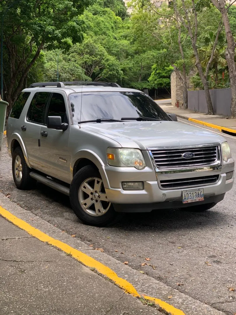 Ford Explorer XLT 2011 Plateado Caracas