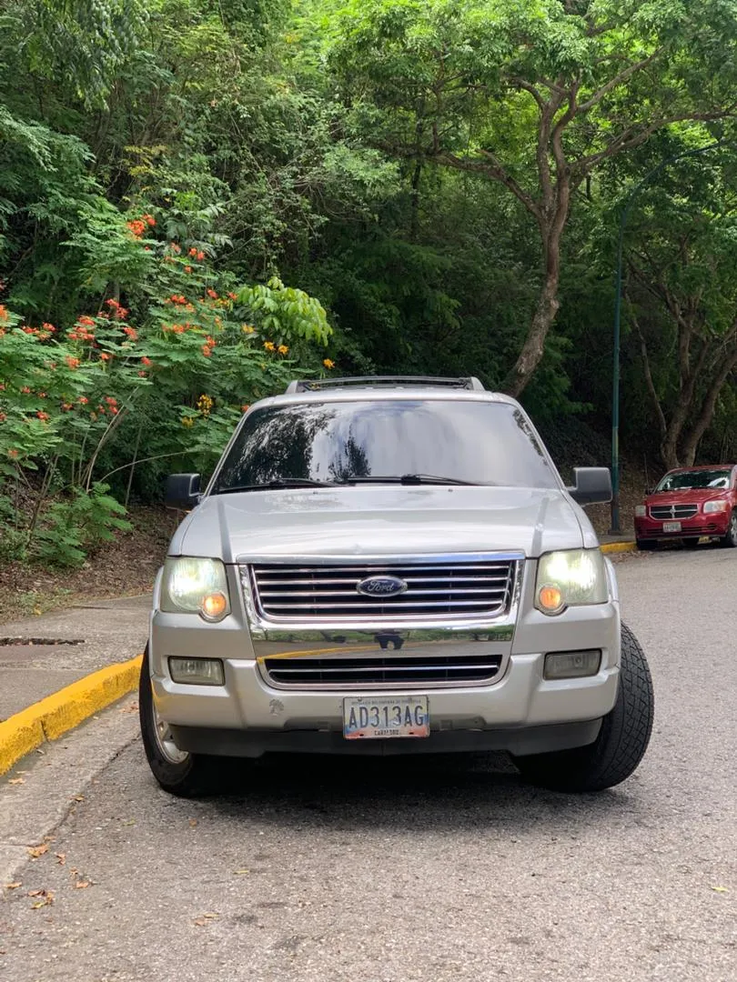 Ford Explorer XLT 2011 Plateado Caracas