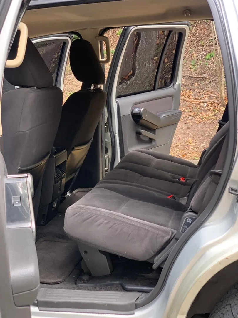 Ford Explorer XLT 2011 Plateado Caracas