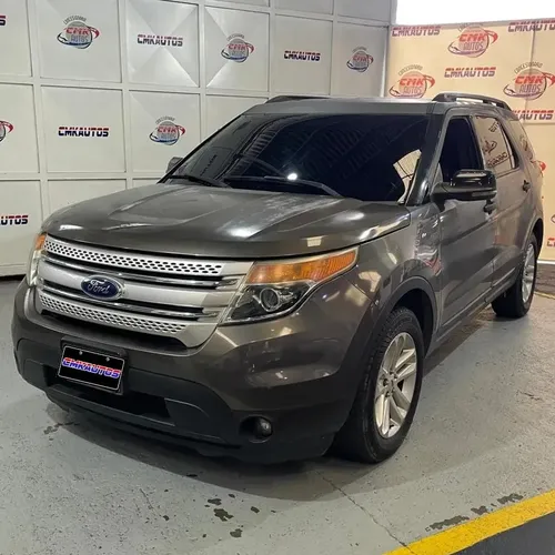 Ford Explorer XLT 2012 Gris Caracas