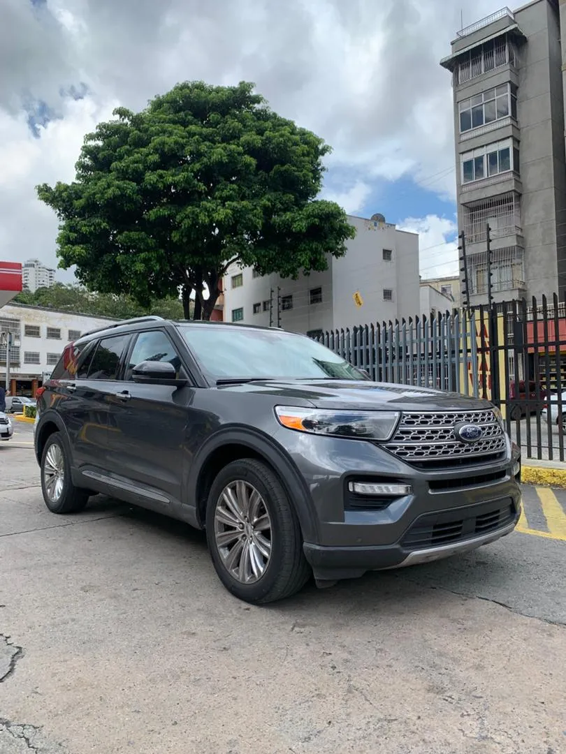 Ford Explorer Limited 2020 Gris Caracas
