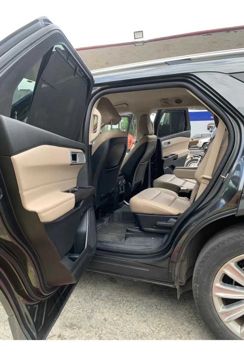 Ford Explorer limited 2020 gris5