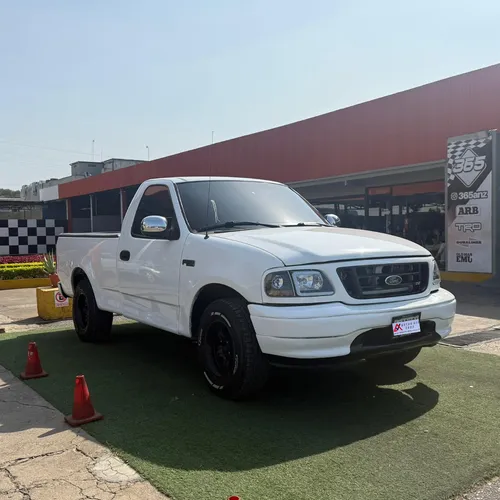 Ford F-150 2005 Blanco Lechería