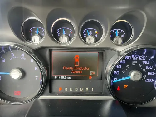 Ford F-250 2012 Plateado Valencia