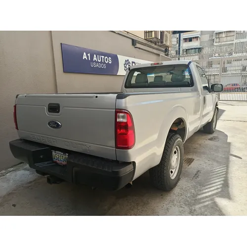 Ford F-250 XL 2013 Plateado Caracas