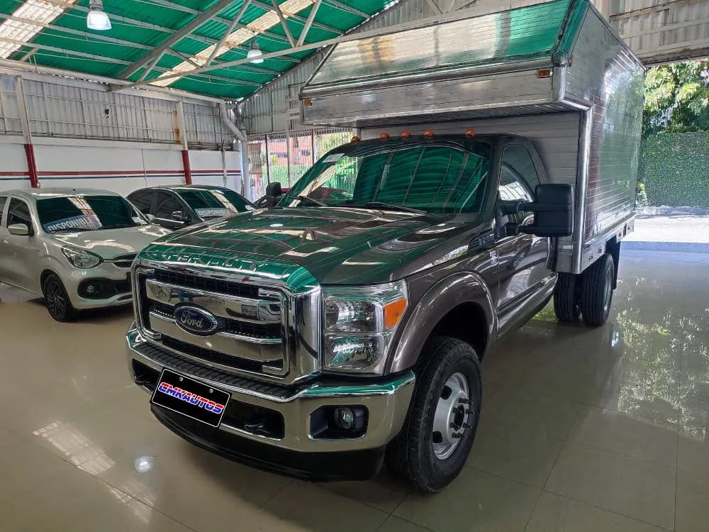 Ford F-350 2013 Gris Caracas
