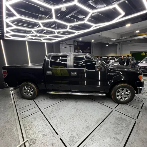 Ford F150 XLT 2014 Negro Caracas