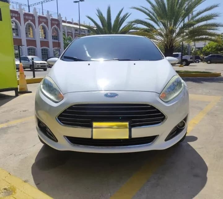 Ford Fiesta 2014 Blanco Maracay