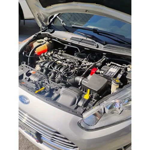 Ford Fiesta Titanium 2017 Plateado Maracay