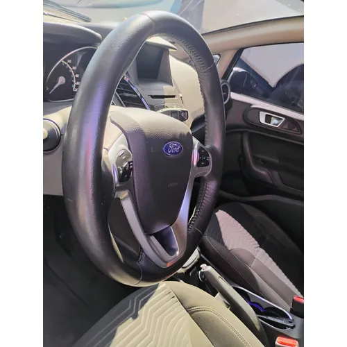 Ford Fiesta Titanium 2017 Plateado Maracay