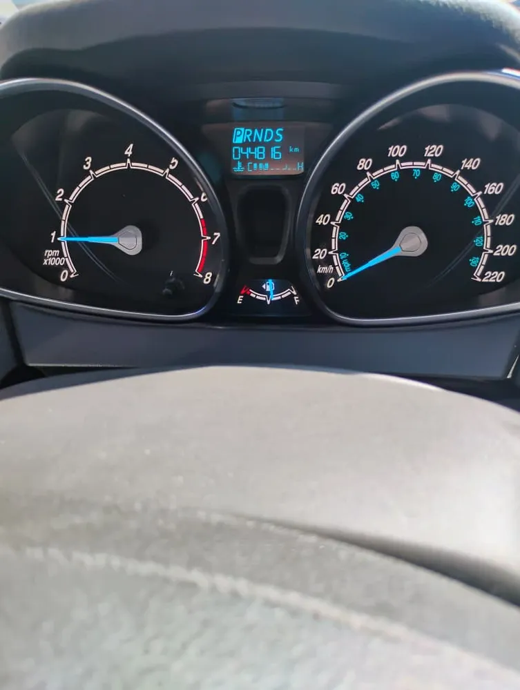 Ford Fiesta Titanium 2017 Plateado Maracay