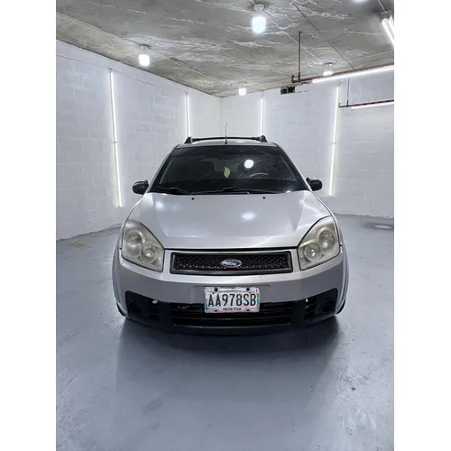 Ford Fiesta 2008 Plateado Caracas