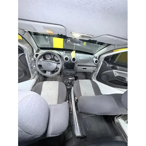Ford Fiesta 2008 Plateado Caracas