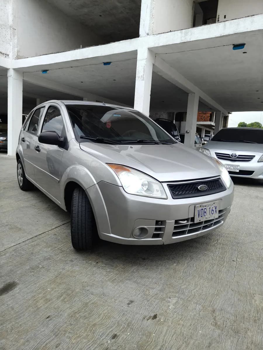 Ford Fiesta Max Automatico 2009 Plateado