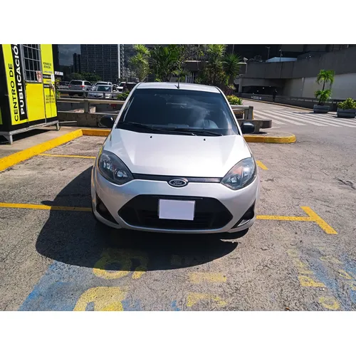 Ford Fiesta 2013 Plateado Caracas