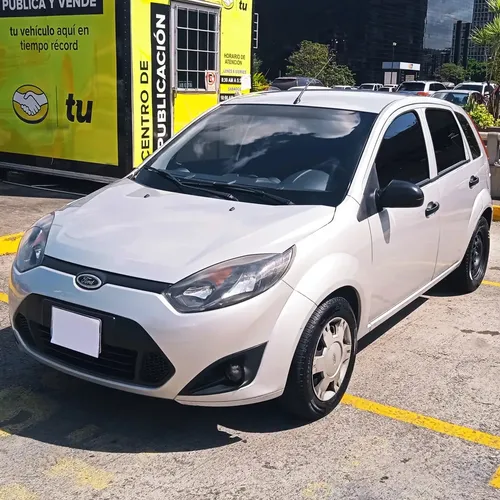 Ford Fiesta 2013 Plateado Caracas