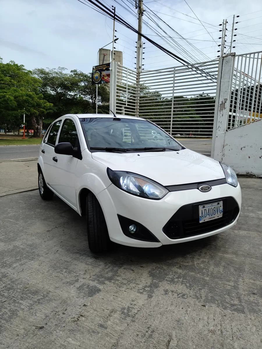 Ford Fiesta Move 2012 Automatico Blanco