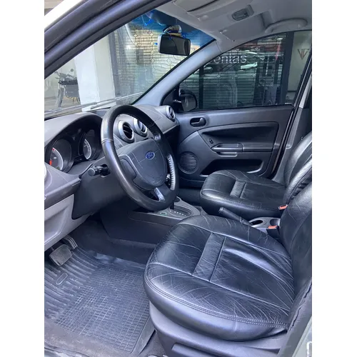 Ford Fiesta 2013 Plateado Caracas
