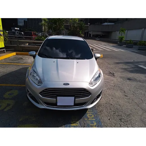 Ford Fiesta Titanium 2018 Plateado Caracas