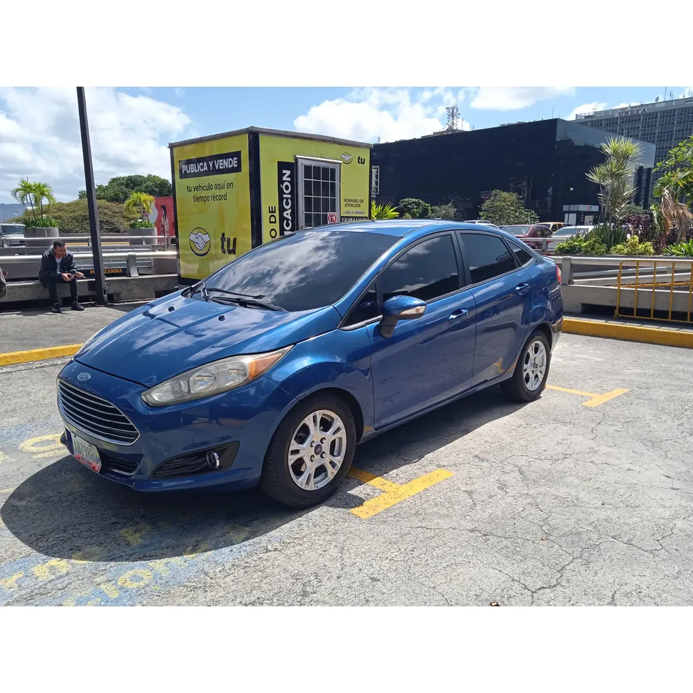 Ford Fiesta Titanium 2014 Azul Caracas