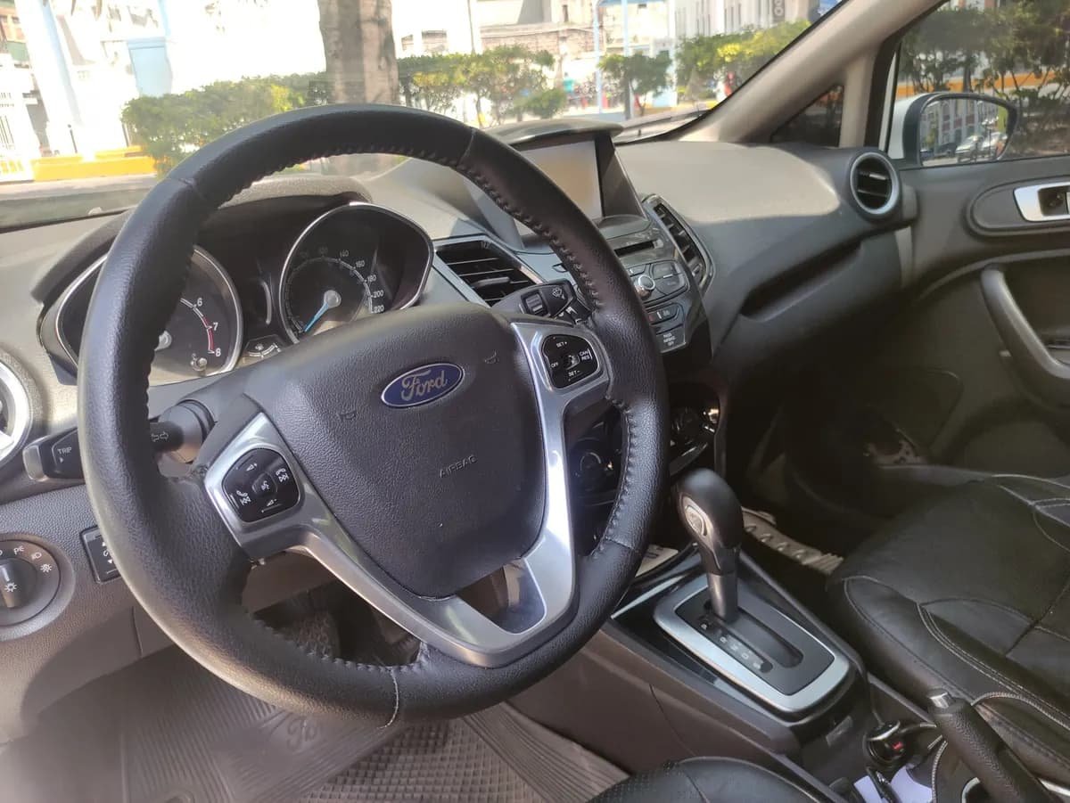 Ford Fiesta Titanium 2014 Blanco