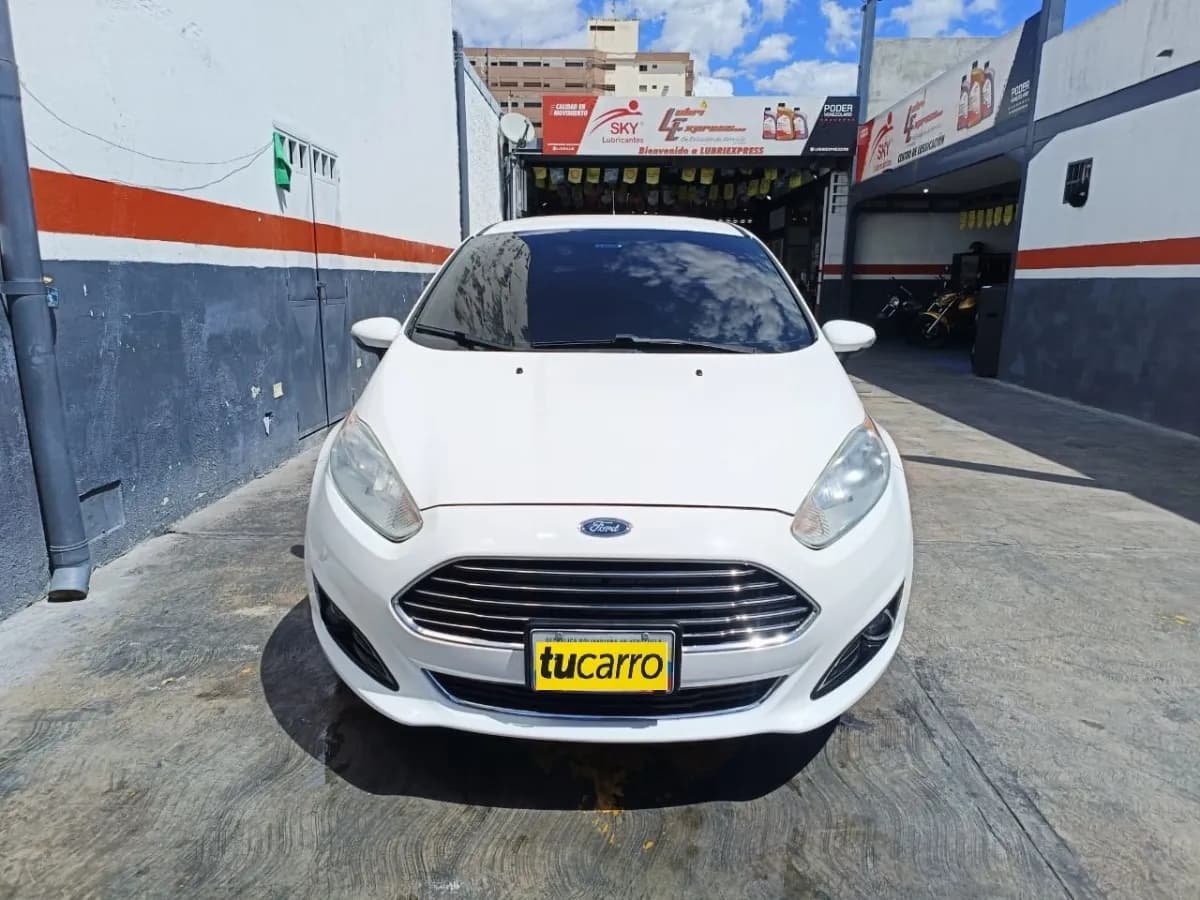 Ford Fiesta Titanium 2014 Blanco Sedán