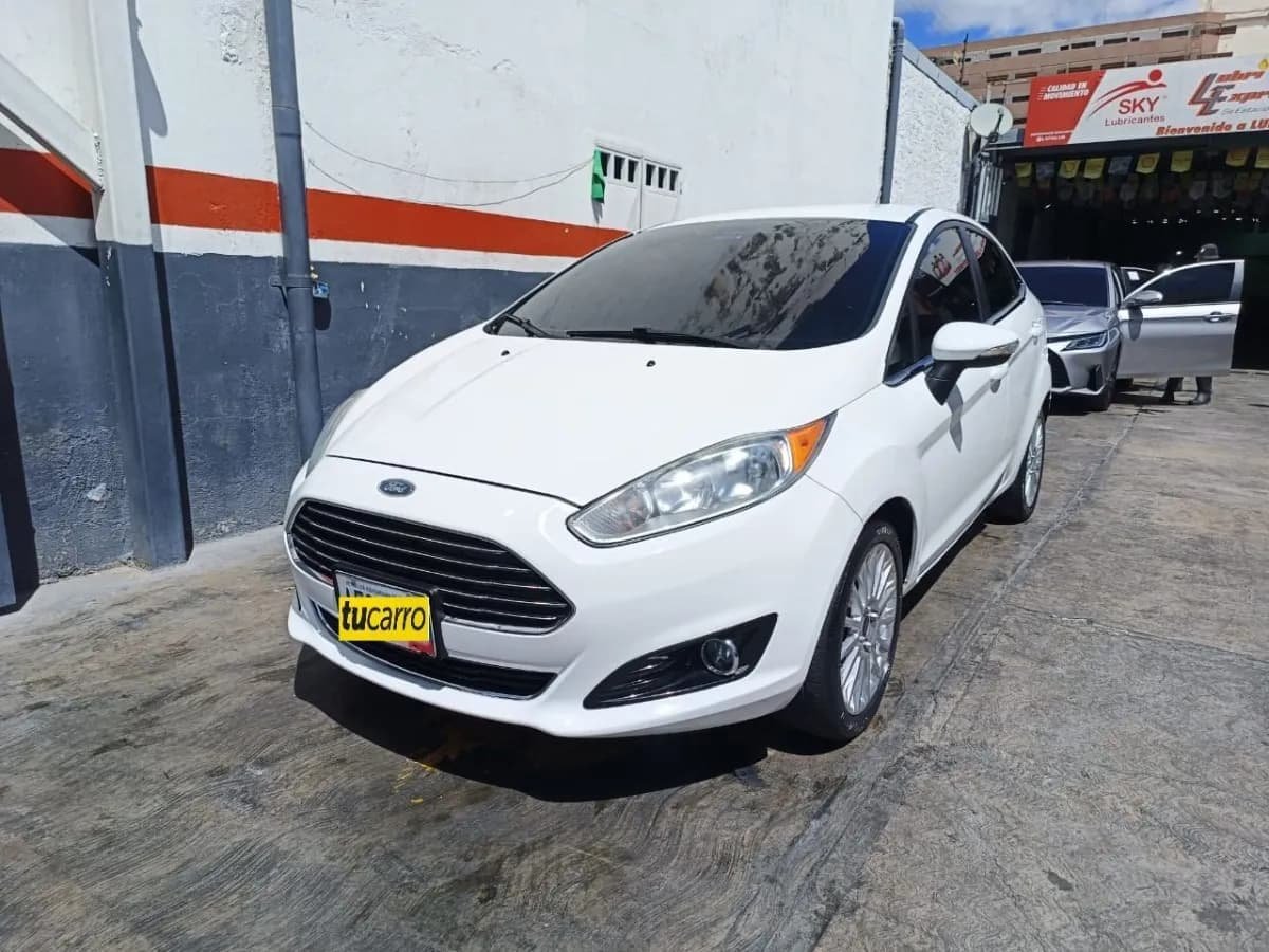 Ford Fiesta Titanium 2014 Blanco Sedán