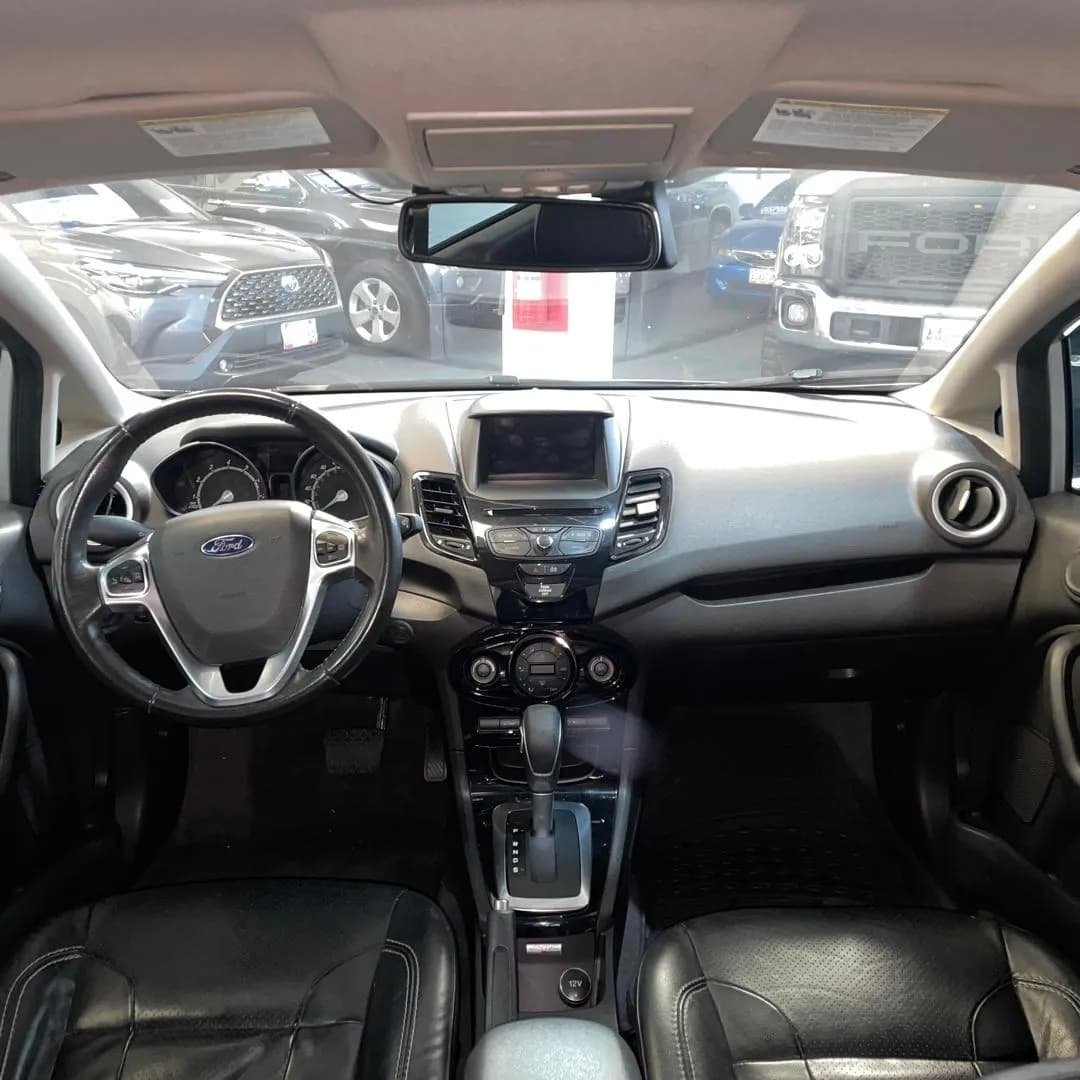 Ford Fiesta Titanium 2014 Plateado
