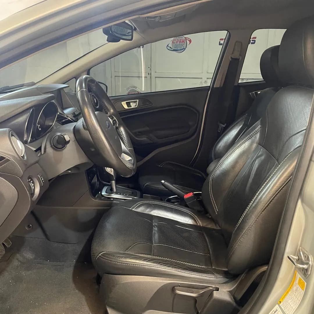 Ford Fiesta Titanium 2014 Plateado