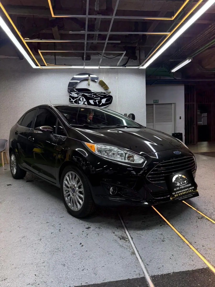 Ford Fiesta Titanium 2014 Negro Caracas