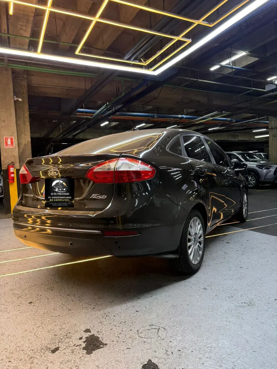 Ford Fiesta Titanium 2014 Negro Caracas