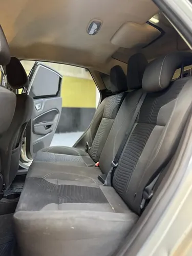 Ford Fiesta Titanium 2018 Plateado Caracas