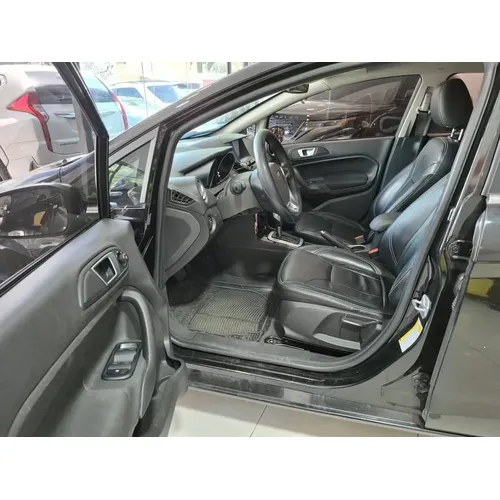 Ford Fiesta Titanium 2014 Negro Caracas