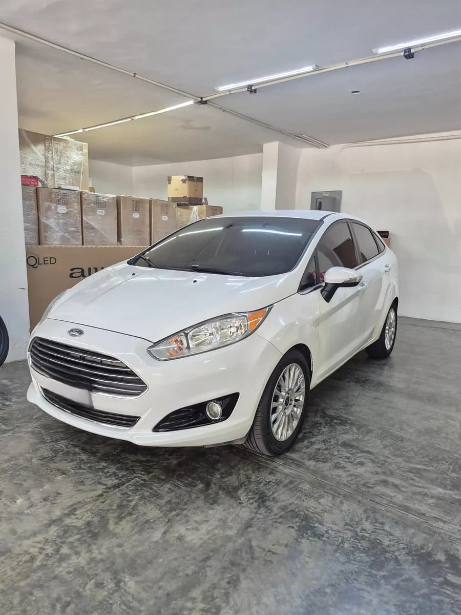 Ford Fiesta Titanium Blanco Modelo 2015