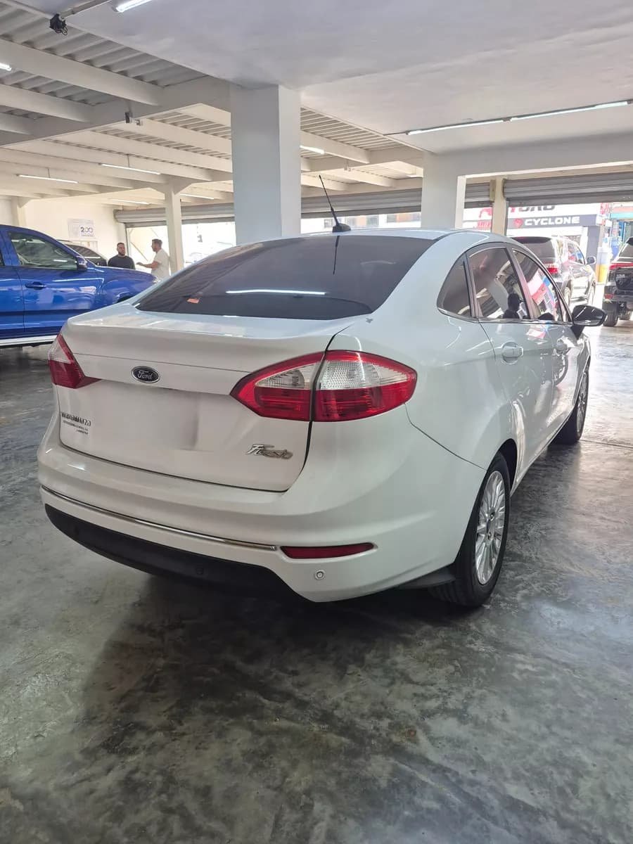 Ford Fiesta Titanium Blanco Modelo 2015