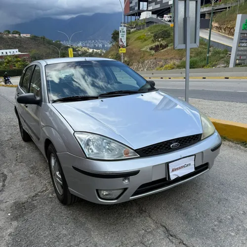 Ford Focus 2005 Plateado Caracas