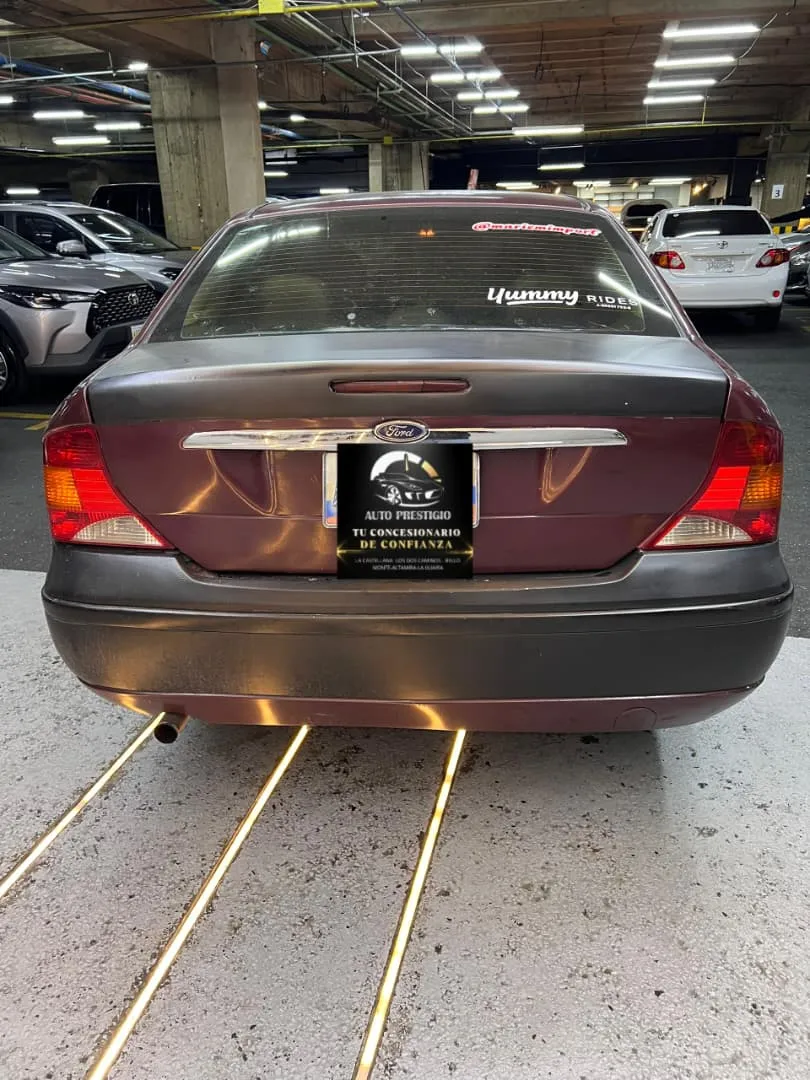 Ford Focus 2005 Rojo Caracas