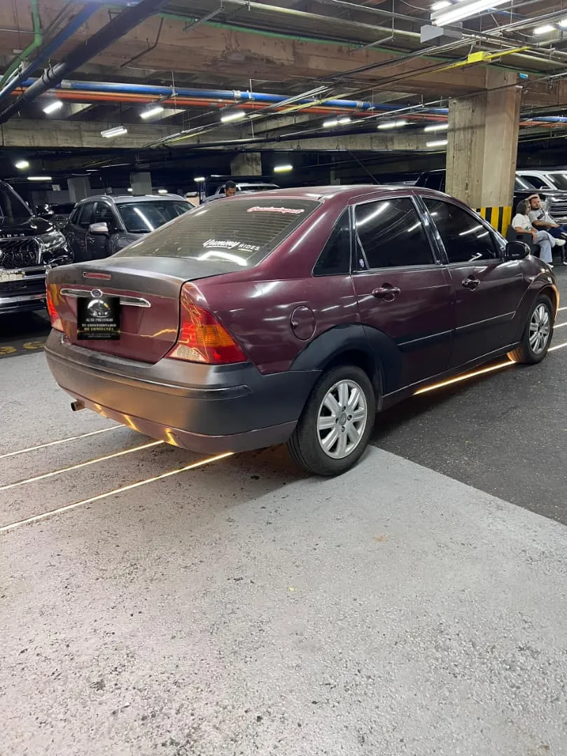 Ford Focus 2005 Rojo Caracas