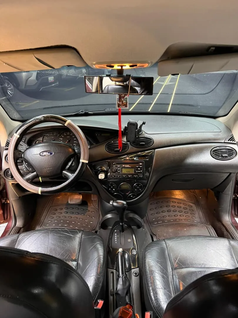 Ford Focus 2005 sedan rojo9