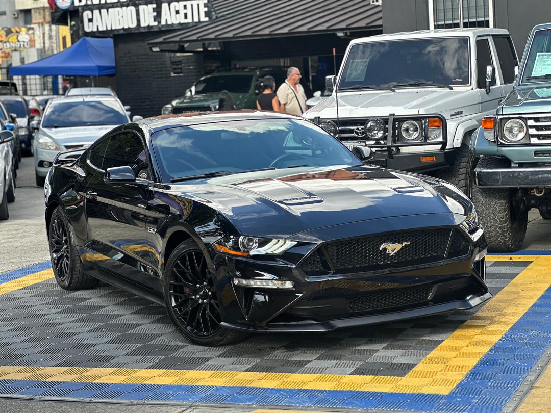 Ford Mustang GT 2018 Negro Caracas
