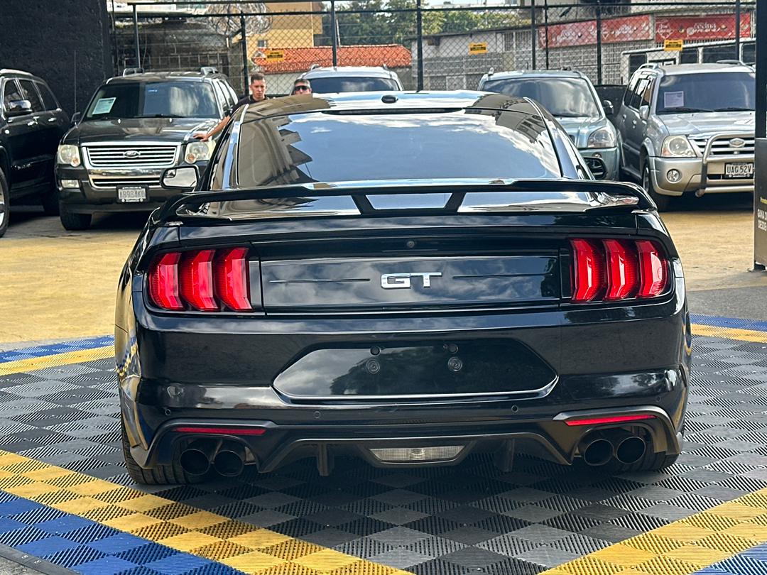 Ford Mustang GT 2018 Negro Caracas