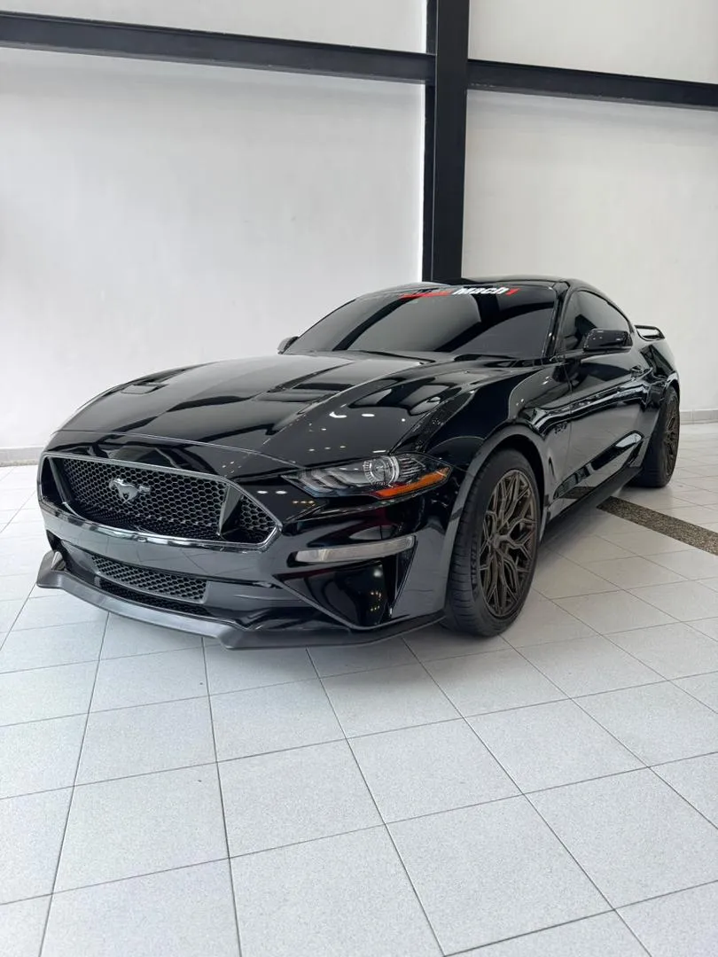 Ford Mustang GT 2021 Negro Caracas