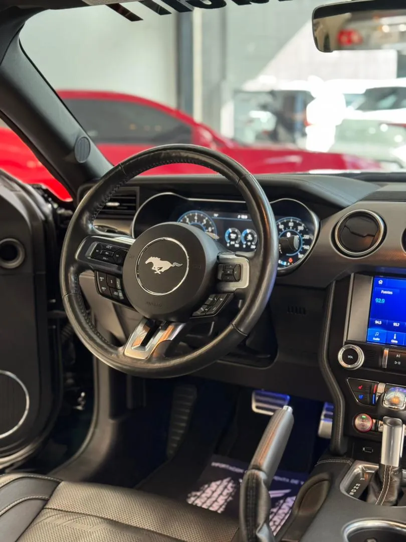Ford Mustang GT 2021 negro10