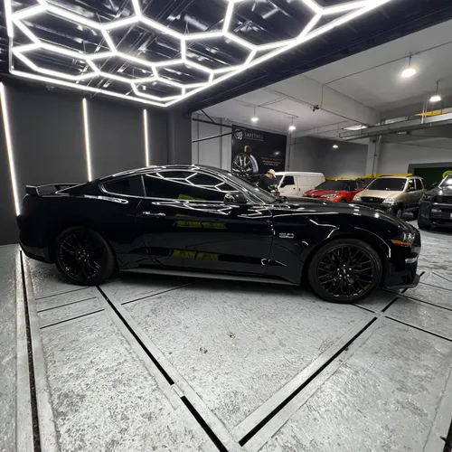Ford Mustang GT 2018 Negro Caracas