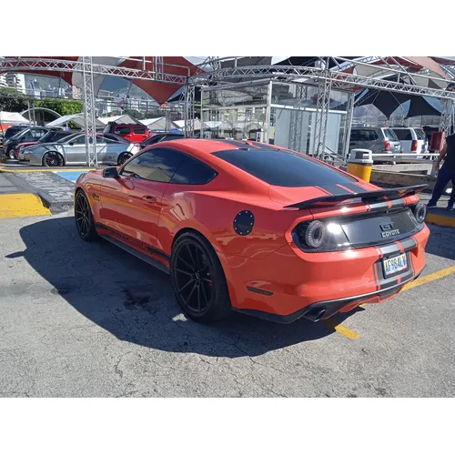 Ford Mustang GT 2016 Naranja Caracas