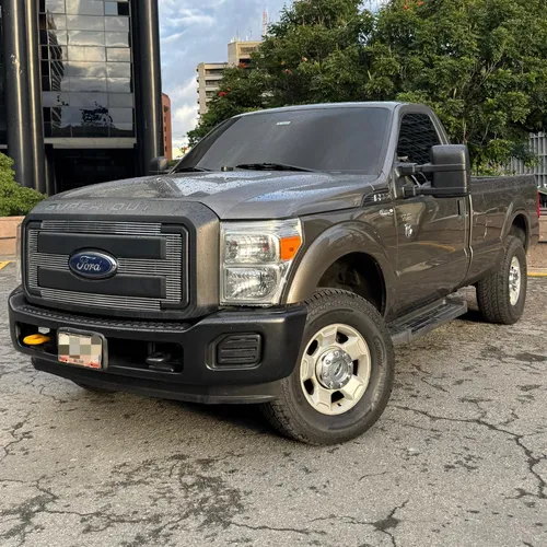 Ford F-250 Super Duty 2013 Gris Caracas