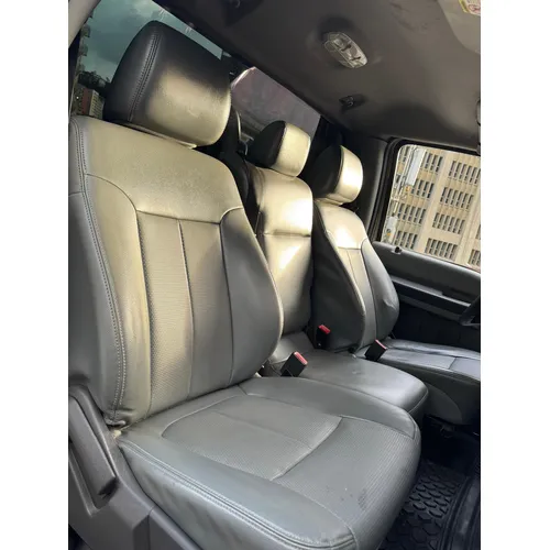 Ford F-250 Super Duty 2013 Gris Caracas