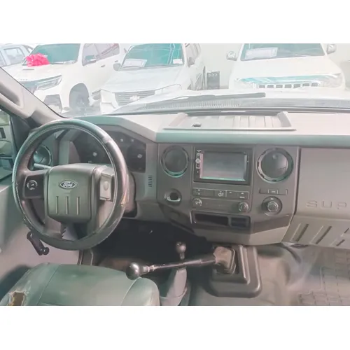 Ford F-350 Superduty 2011 Plateado Caracas