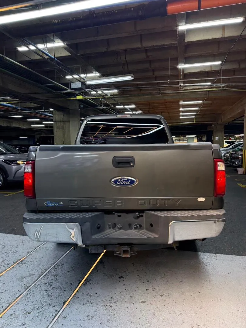 Ford F-250 Super Duty 2011 Gris Caracas