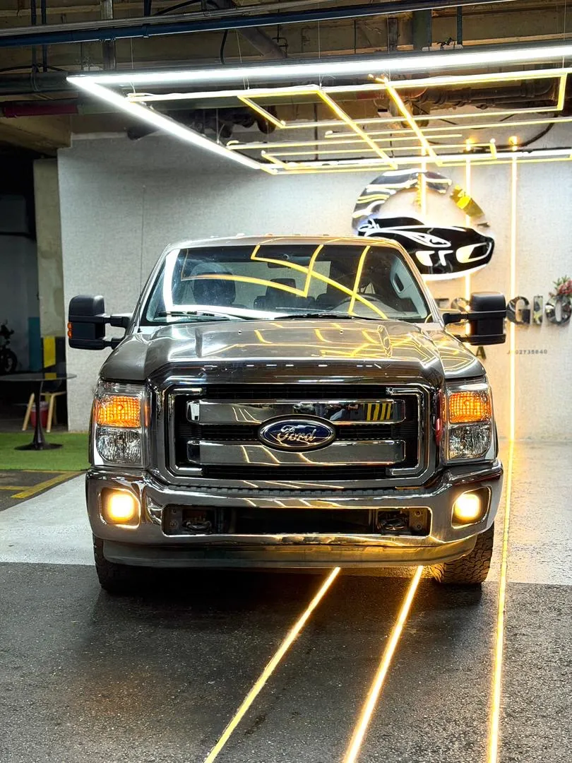 Ford F-250 Super Duty 2011 Gris Caracas